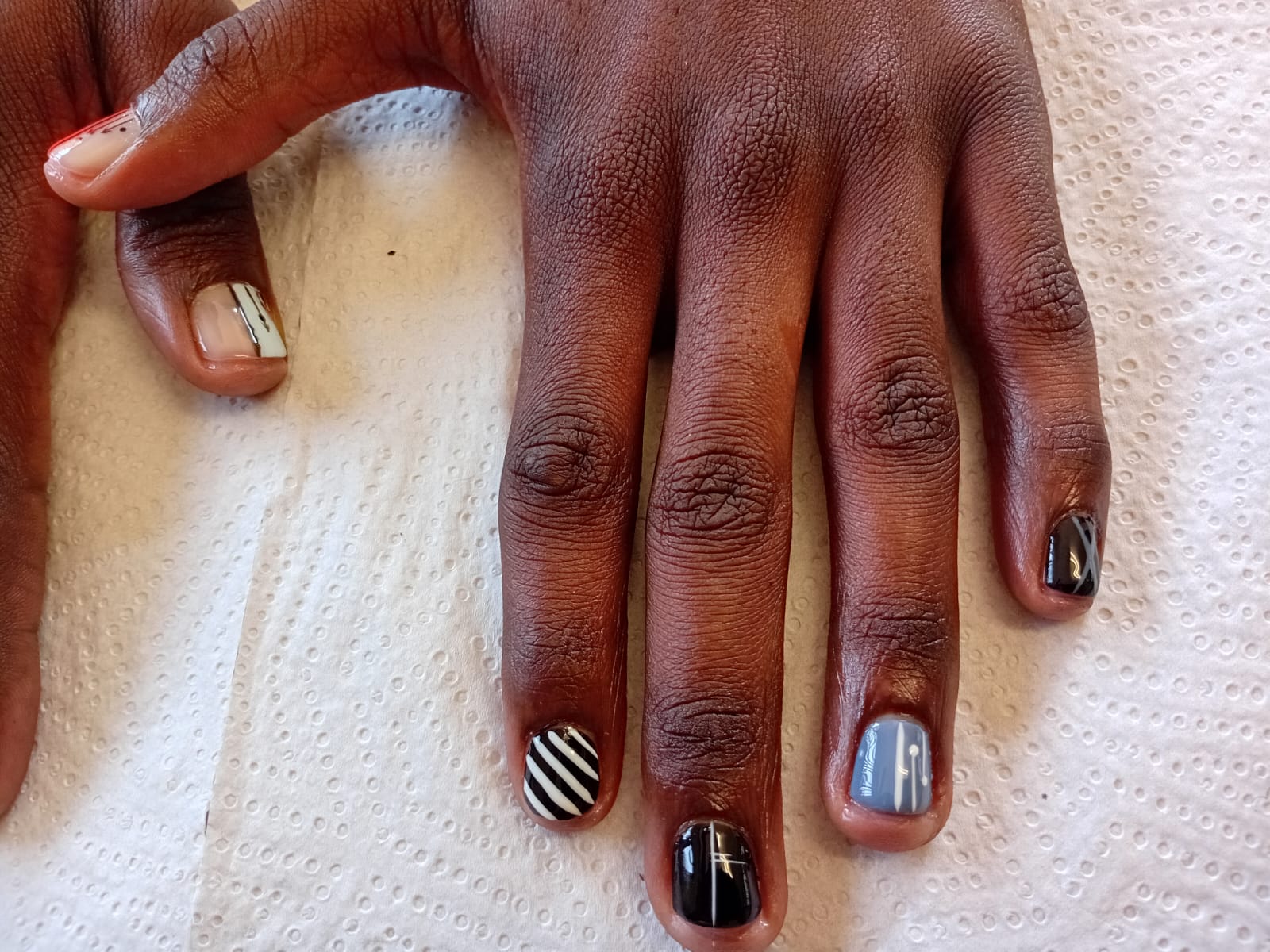 Sovereign Line Art & Buff - Geometric Male & Short Nail Art